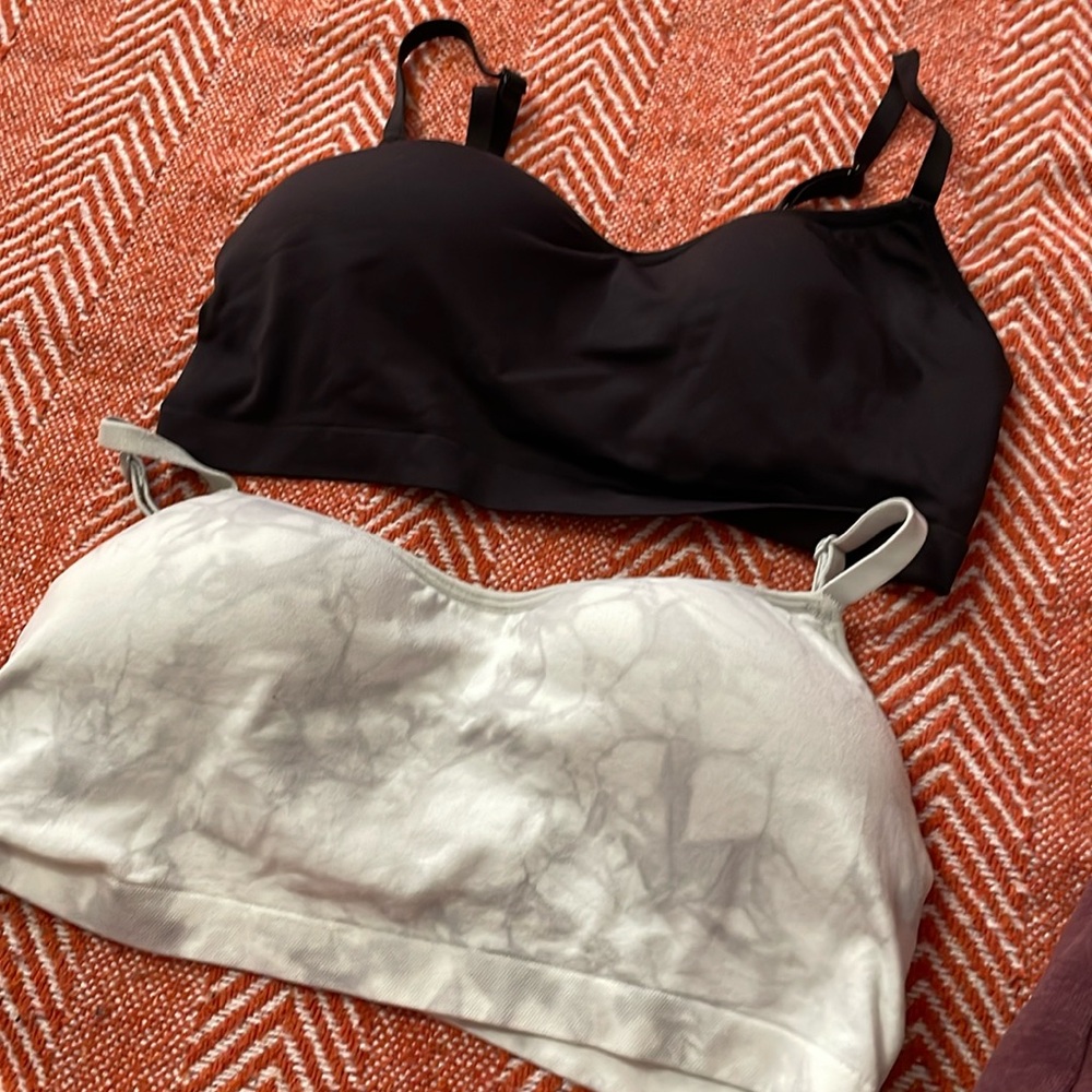 Girls bra! 3 for 12 🤩